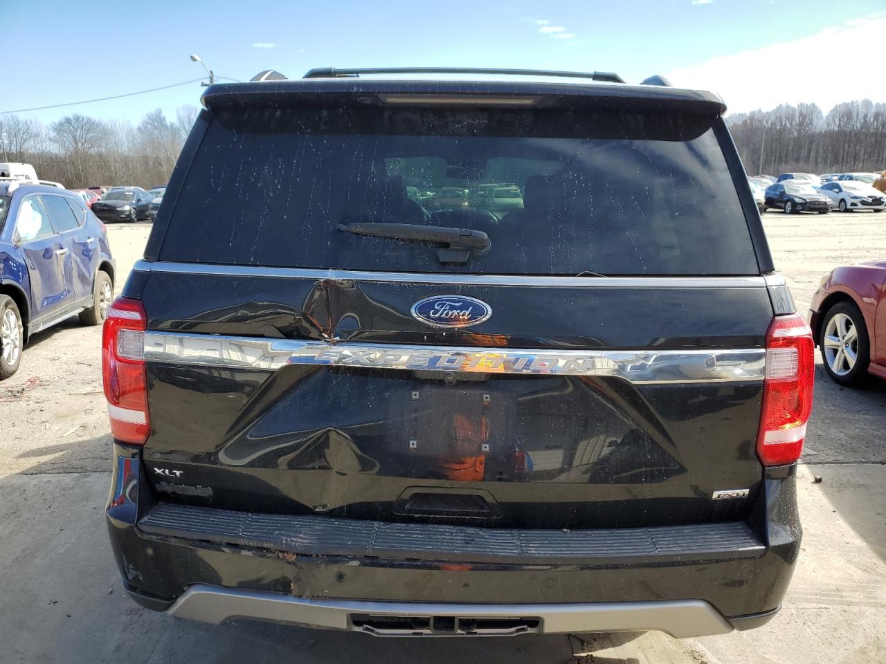 2019 Ford Expedition VIN 1FMJU1JT4KEA32734 Copart auction photo, side / rear end damage thumbnail 6