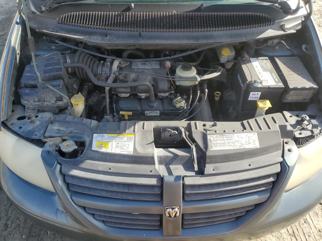 2005 Dodge Caravan VIN 2D4GP44L65R458762 Copart auction photo, rear end / minor dent/scratches damage thumbnail 12