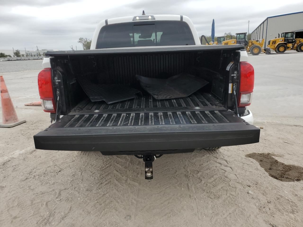 2022 Toyota Tacoma VIN 3TMAZ5CN0NM169311 Copart auction photo, rear end damage thumbnail 6