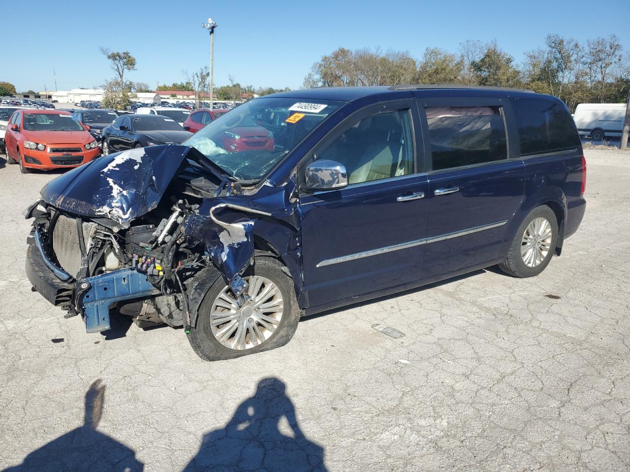 2013 Chrysler Town & Country VIN 2C4RC1CG6DR737437