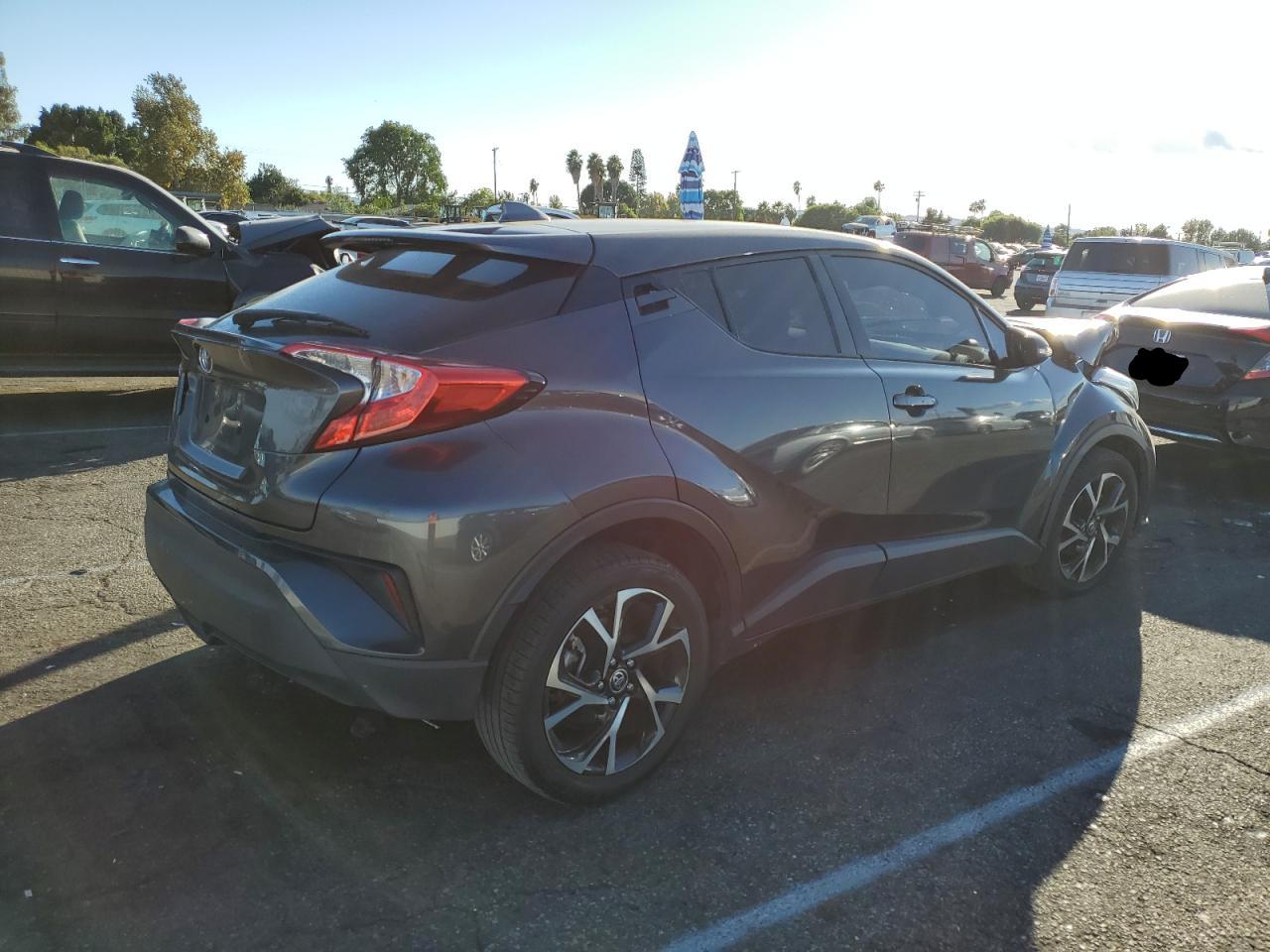 2021 Toyota C-HR VIN NMTKHMBX9MR135143 Copart auction photo, front end / minor dent/scratches damage thumbnail 3