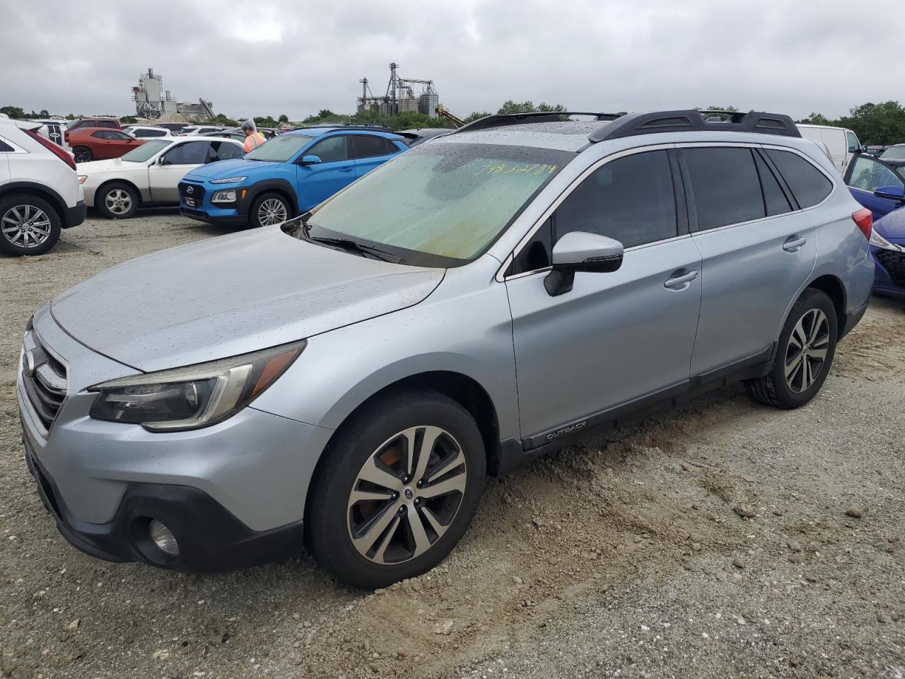 2018 Subaru Outback VIN 4S4BSANC8J3302420