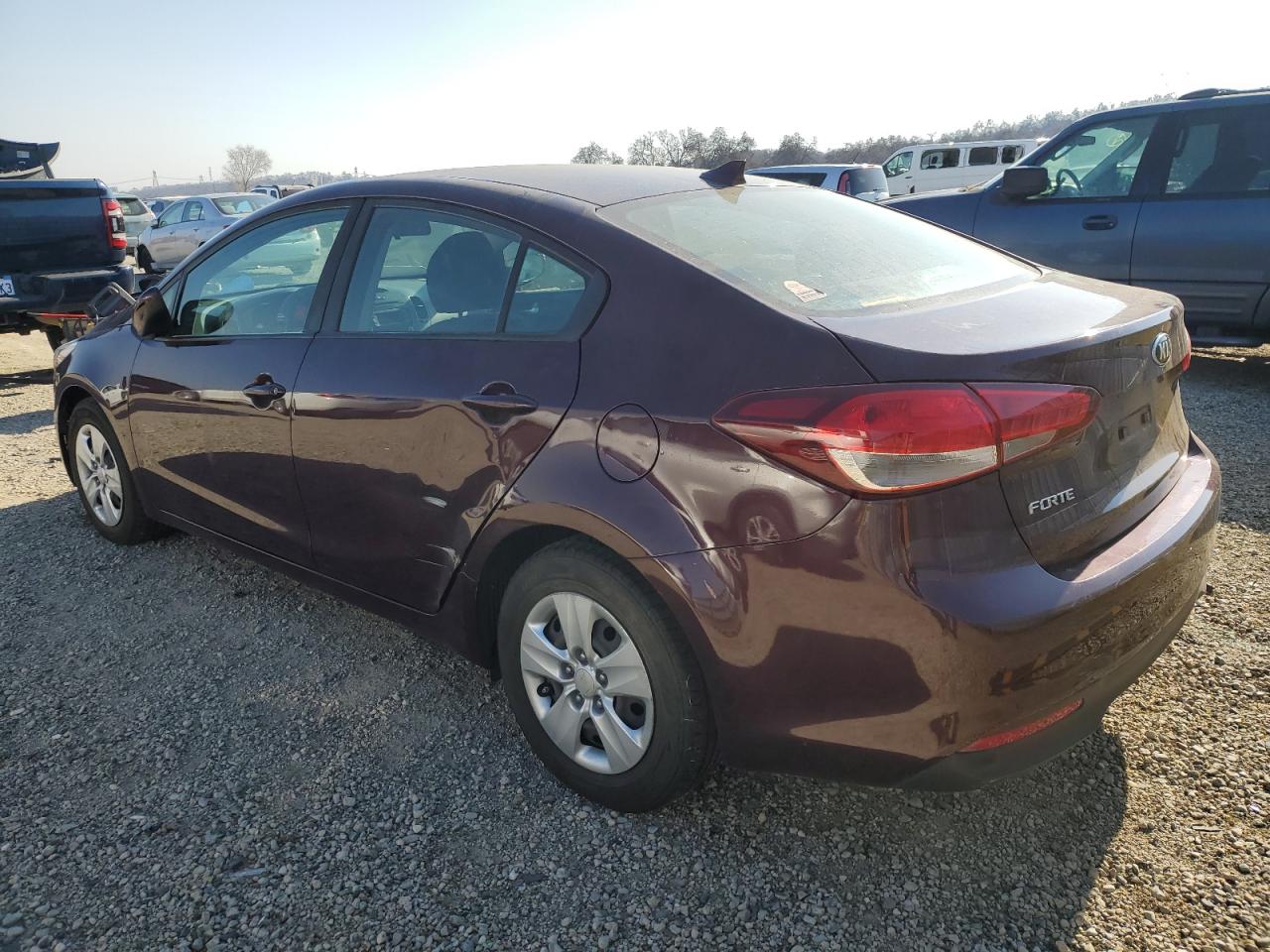2018 KIA Forte VIN 3KPFK4A76JE230562 Copart auction photo, side damage thumbnail 2