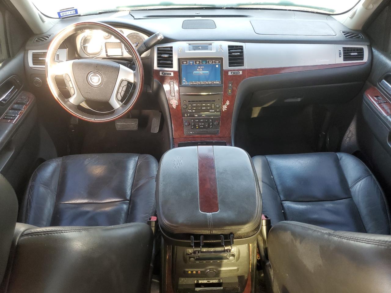 2011 Cadillac Escalade VIN 1GYS3AEF7BR104030 Copart auction photo, rear end / minor dent/scratches damage thumbnail 8