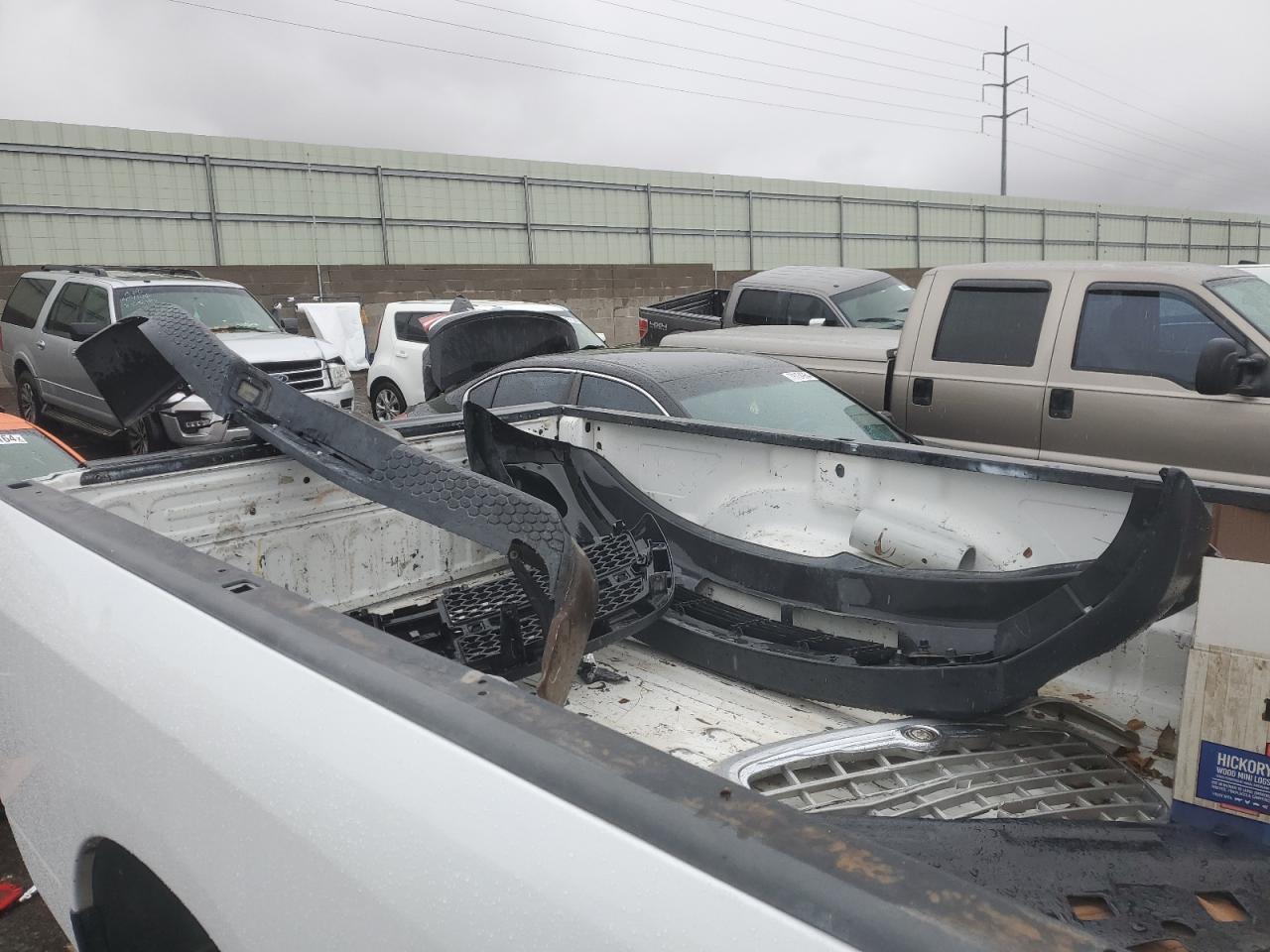 2015 RAM 2500 VIN 3C6MR4AJ7FG625870 Copart auction photo, front end / rear end damage thumbnail 12
