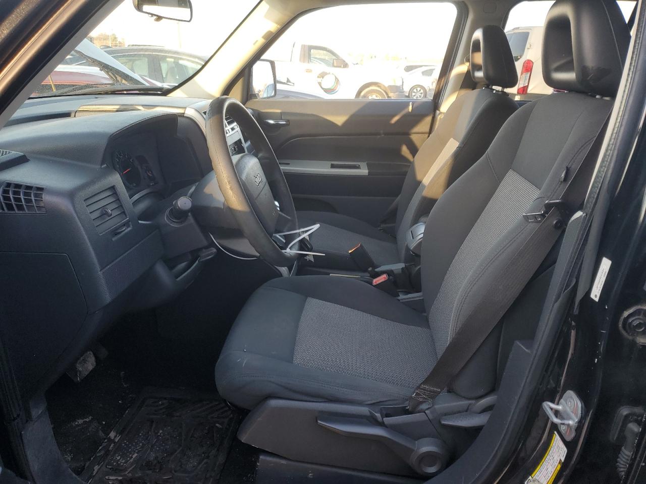 2008 Jeep Liberty (Patriot) VIN 1J8FF28W58D515554 Copart auction photo, front end damage thumbnail 7
