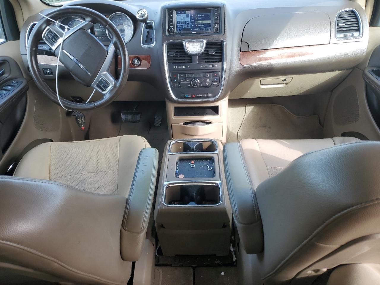2011 Chrysler Town & Country VIN 2A4RR8DG7BR799698 Copart auction photo, rear end / side damage thumbnail 8