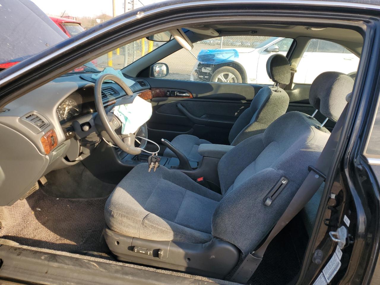 1997 Acura CL VIN 19UYA2242VL002920 Copart auction photo, front end / side damage thumbnail 7
