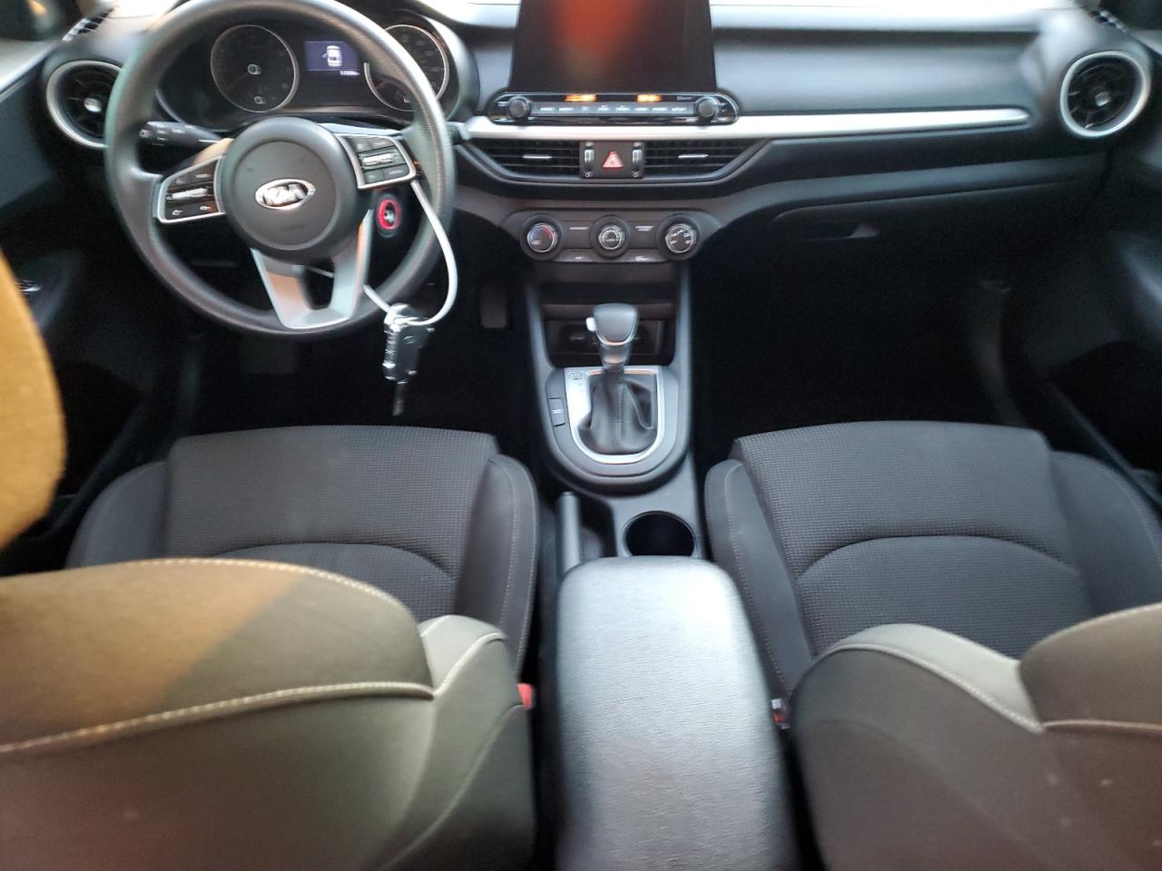 2020 KIA Forte VIN 3KPF24AD6LE230411 Copart auction photo, vandalism damage thumbnail 8
