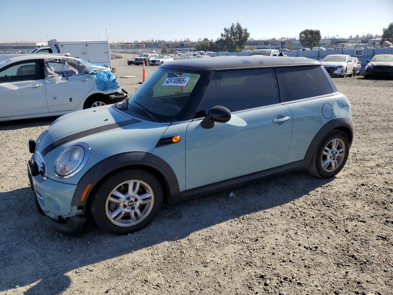 2012 MINI Cooper VIN WMWSU3C59CT255767
