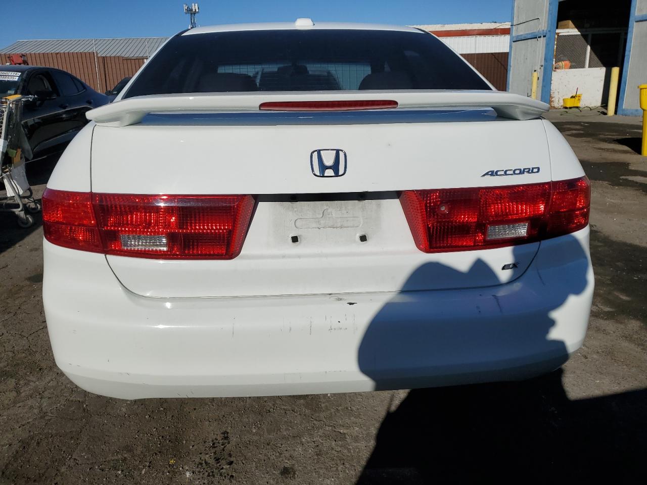 2005 Honda Accord VIN 1HGCM56815A038612 Copart auction photo, front end damage thumbnail 6