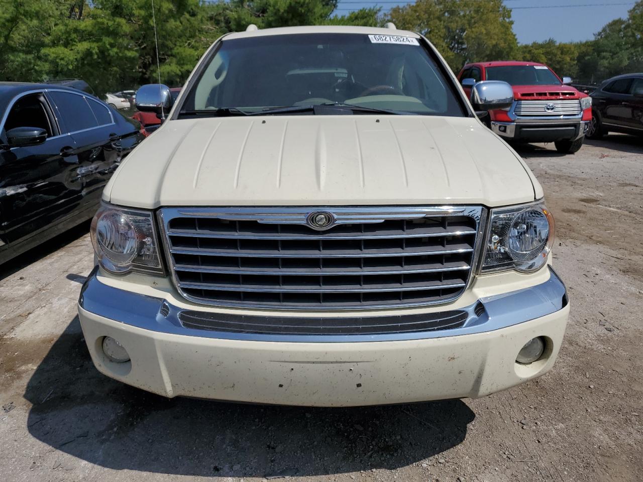 2007 Chrysler Aspen VIN 1A8HW58267F587003 Copart auction photo, side / rear end damage thumbnail 5
