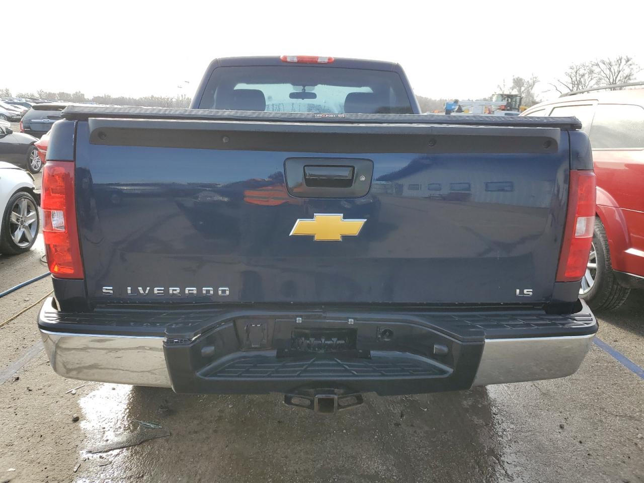 2010 Chevrolet Silverado VIN 1GCPCPEX0AZ271481 Copart auction photo, front end / minor dent/scratches damage thumbnail 6