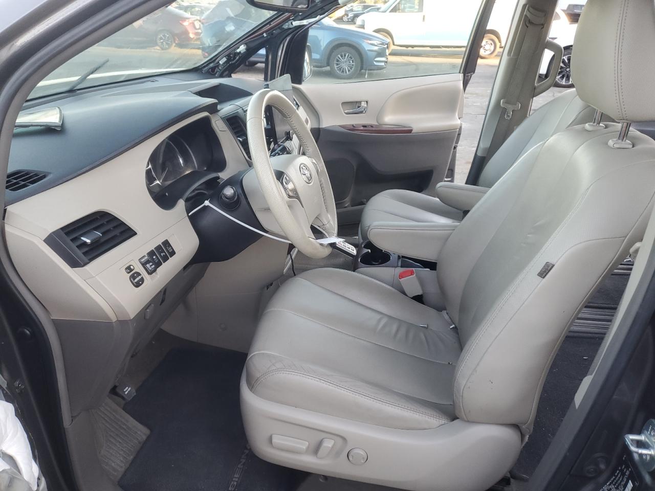 2014 Toyota Sienna VIN 5TDYK3DC8ES492431 Copart auction photo, front end damage thumbnail 7