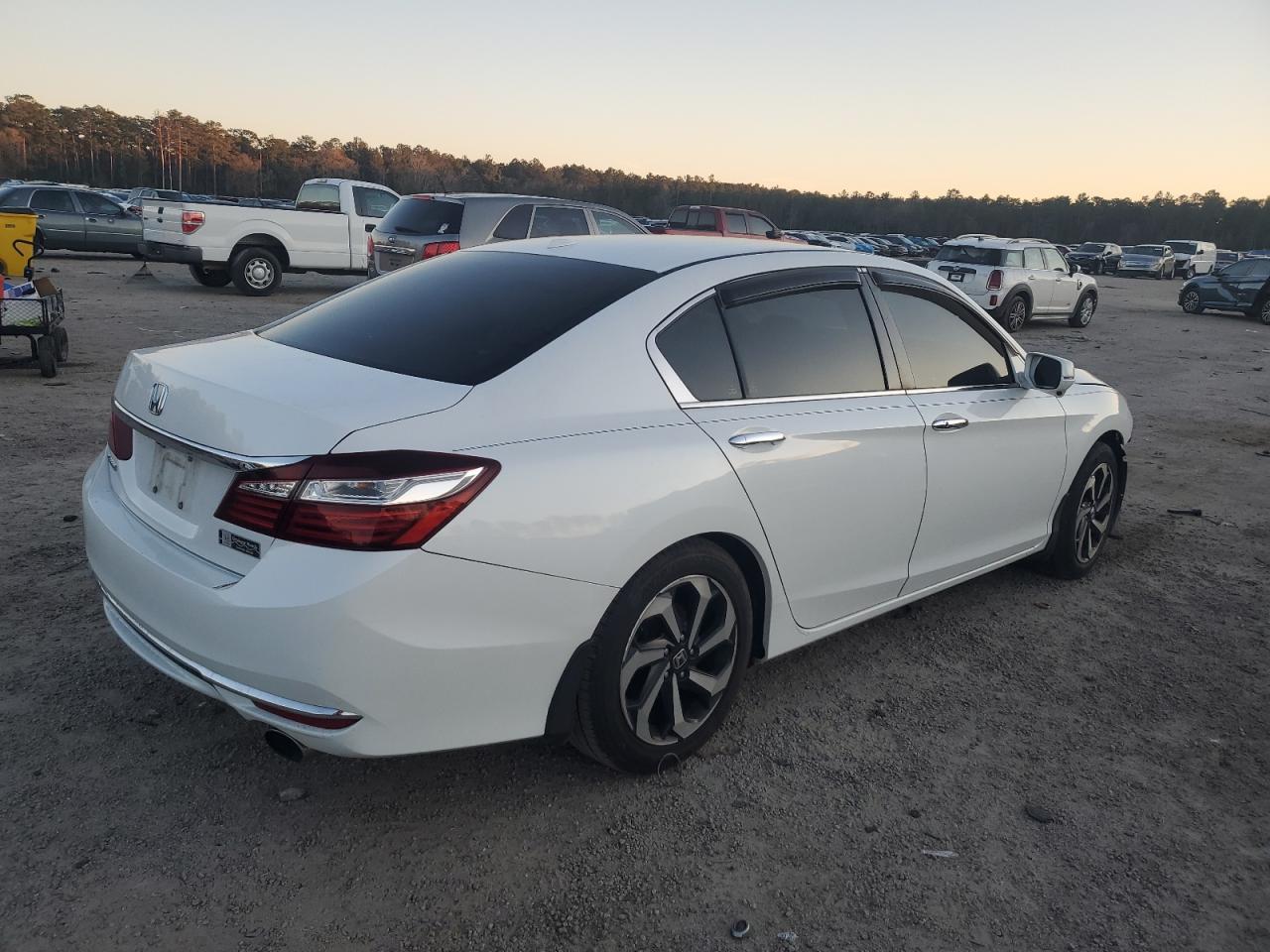 2017 Honda Accord VIN 1HGCR2F08HA099003 Copart auction photo, front end damage thumbnail 3