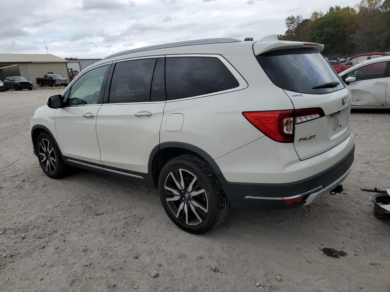 2019 Honda Pilot VIN 5FNYF6H06KB047241 Copart auction photo, side / mechanical damage thumbnail 2