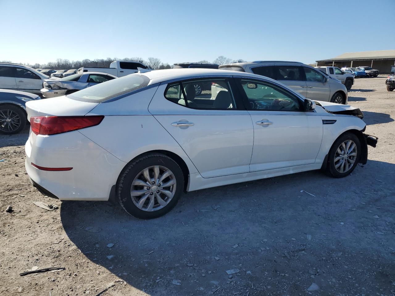 2015 KIA Optima VIN 5XXGM4A72FG498764 Copart auction photo, front end damage thumbnail 3