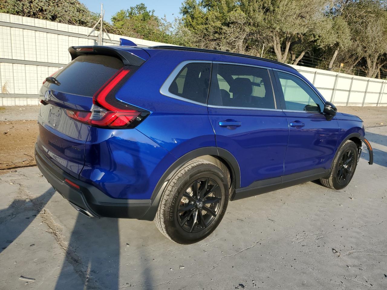 2023 Honda CR-V VIN 7FARS5H51PE011216 Copart auction photo, front end damage thumbnail 3
