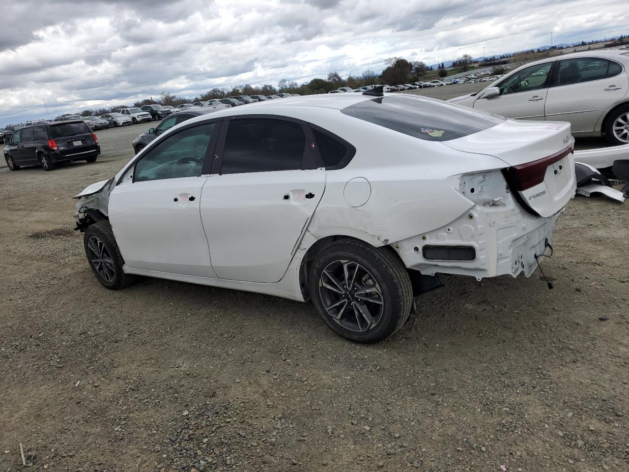 2024 KIA Forte VIN 3KPF24AD9RE727445 Copart auction photo, front end / rear end damage thumbnail 2