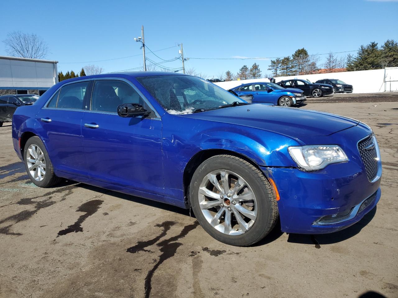 2019 Chrysler 300 VIN 2C3CCAKG9KH722784 Copart auction photo, side / minor dent/scratches damage thumbnail 4
