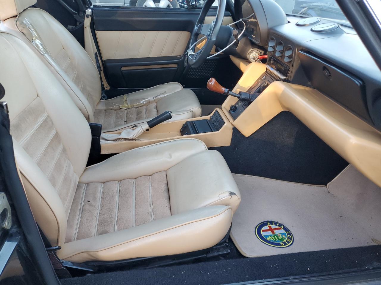 1991 Alfa Romeo Spider VIN ZARBB32G1M6007546 Copart auction photo, minor dent/scratches damage thumbnail 10
