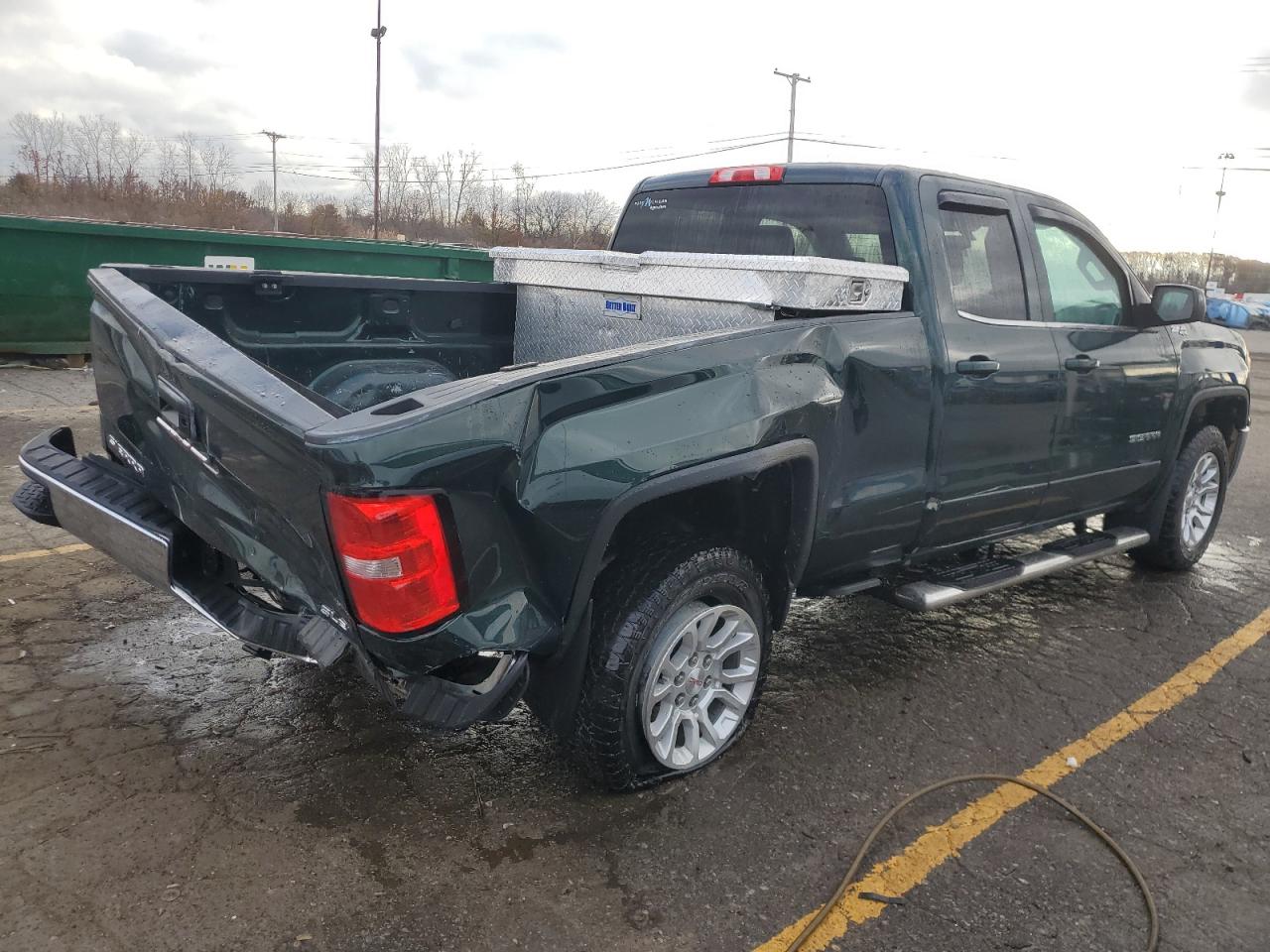 2015 GMC Sierra VIN 1GTV2UEC1FZ233397 Copart auction photo, rear end / side damage thumbnail 3