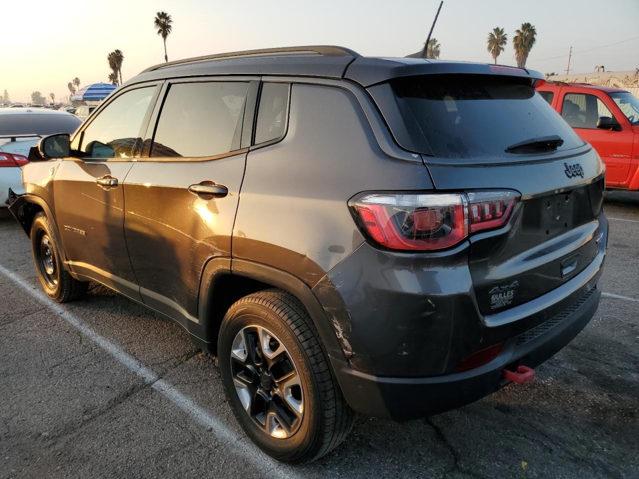 2018 Jeep Compass VIN 3C4NJDDB6JT168932 Copart auction photo, front end / minor dent/scratches damage thumbnail 2