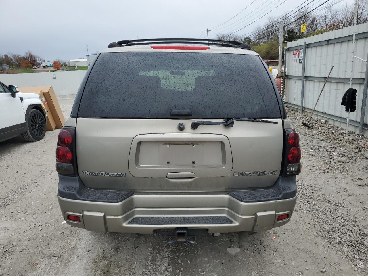 2002 Chevrolet TrailBlazer VIN 1GNDT13S322469156 Copart auction photo, rear end / minor dent/scratches damage thumbnail 6