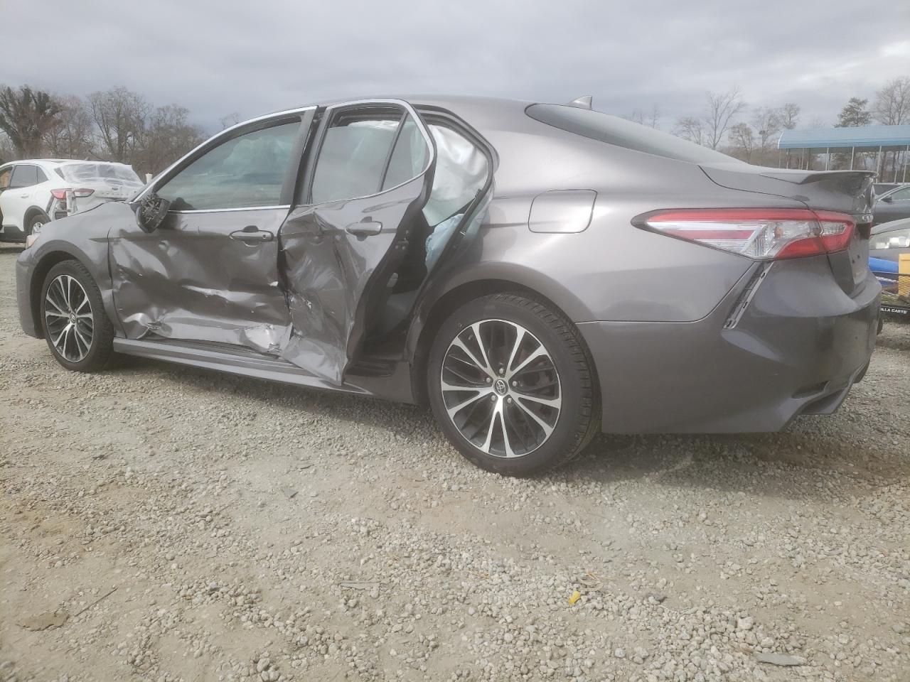 2019 Toyota Camry VIN 4T1B11HK7KU220048 Copart auction photo, side / minor dent/scratches damage thumbnail 2