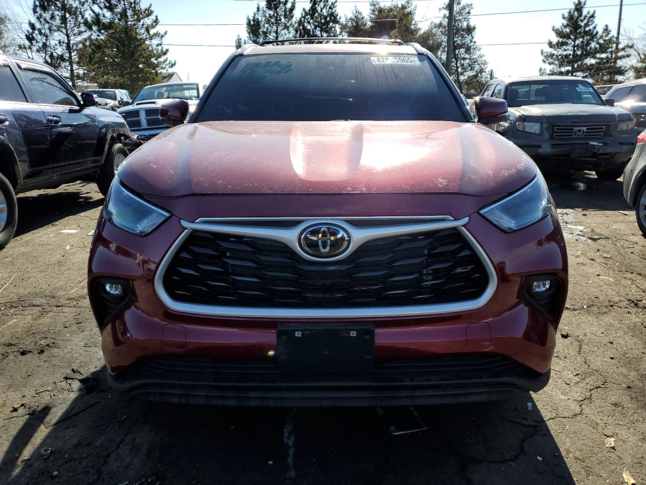 2024 Toyota Highlander VIN 5TDKDRBH5RS547134 Copart auction photo, side / front end damage thumbnail 5