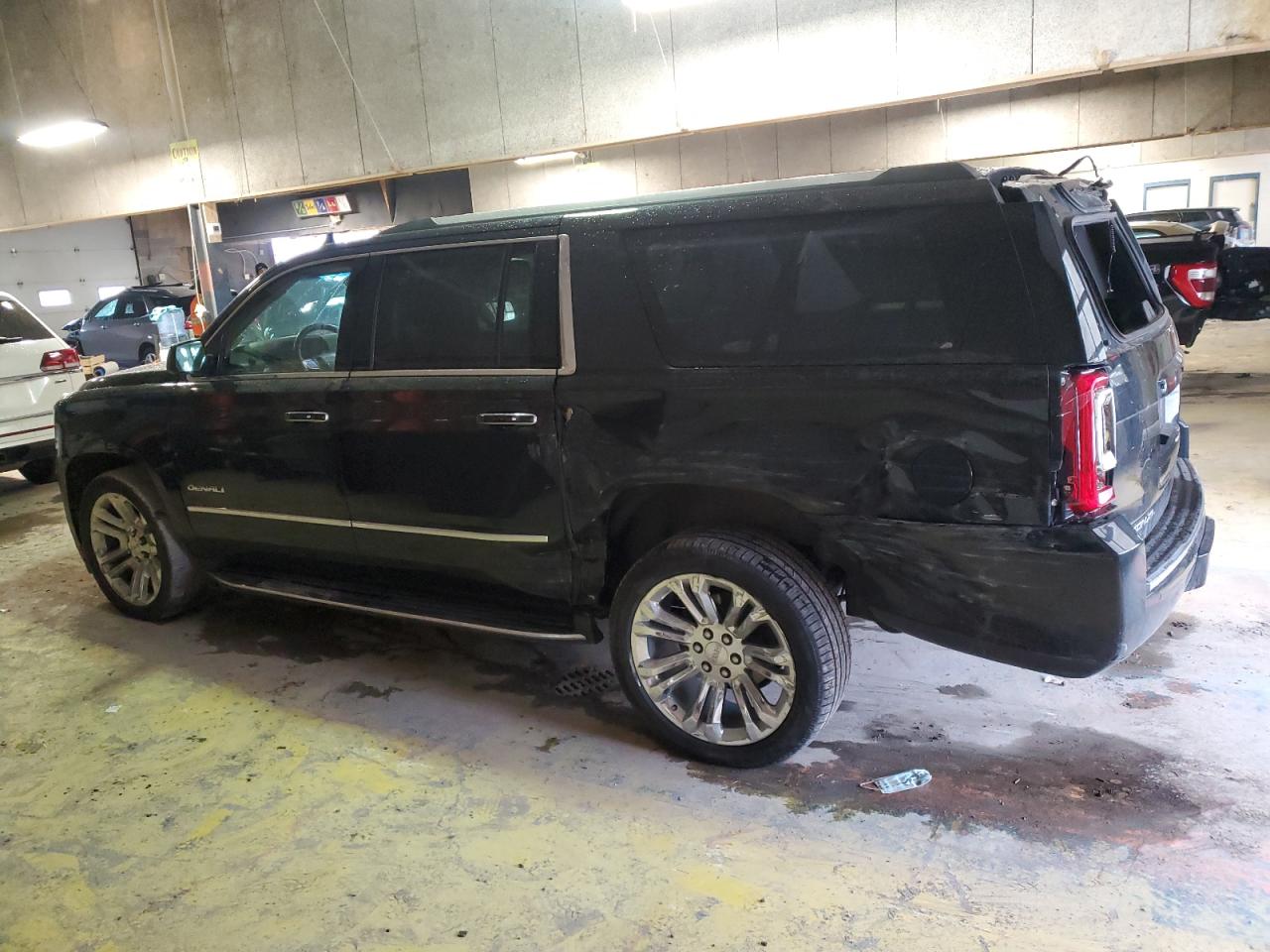 2017 GMC Yukon VIN 1GKS2HKJ1HR294897 Copart auction photo, rear end / side damage thumbnail 2