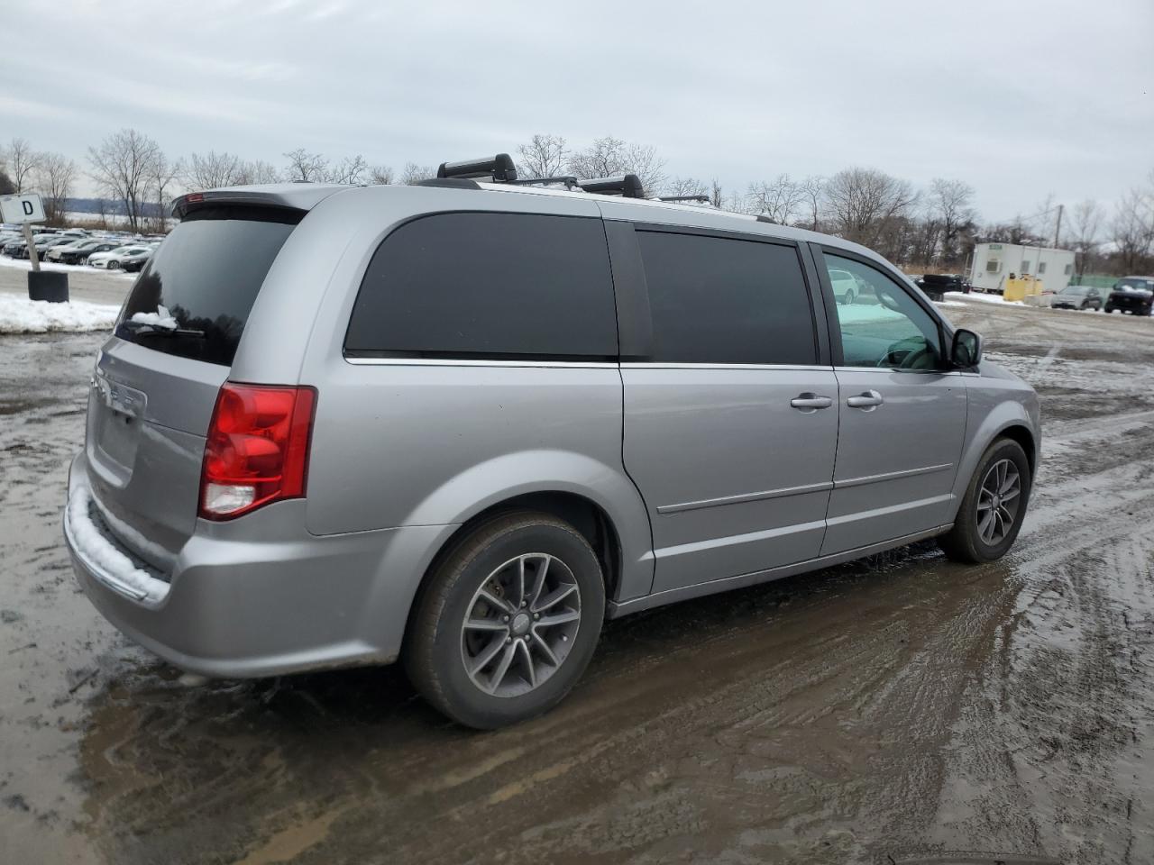 2017 Dodge Caravan VIN 2C4RDGCG0HR761478 Copart auction photo, normal wear damage thumbnail 3