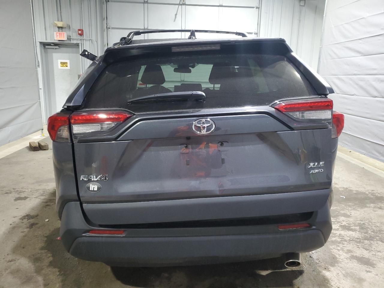 2022 Toyota RAV 4 VIN 2T3P1RFV2NC315874 Copart auction photo, rear end / minor dent/scratches damage thumbnail 6
