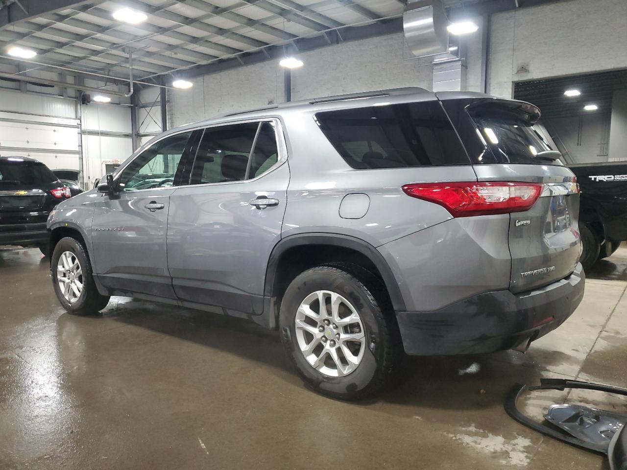 2019 Chevrolet Traverse VIN 1GNEVGKW7KJ276150 Copart auction photo, front end / side damage thumbnail 2