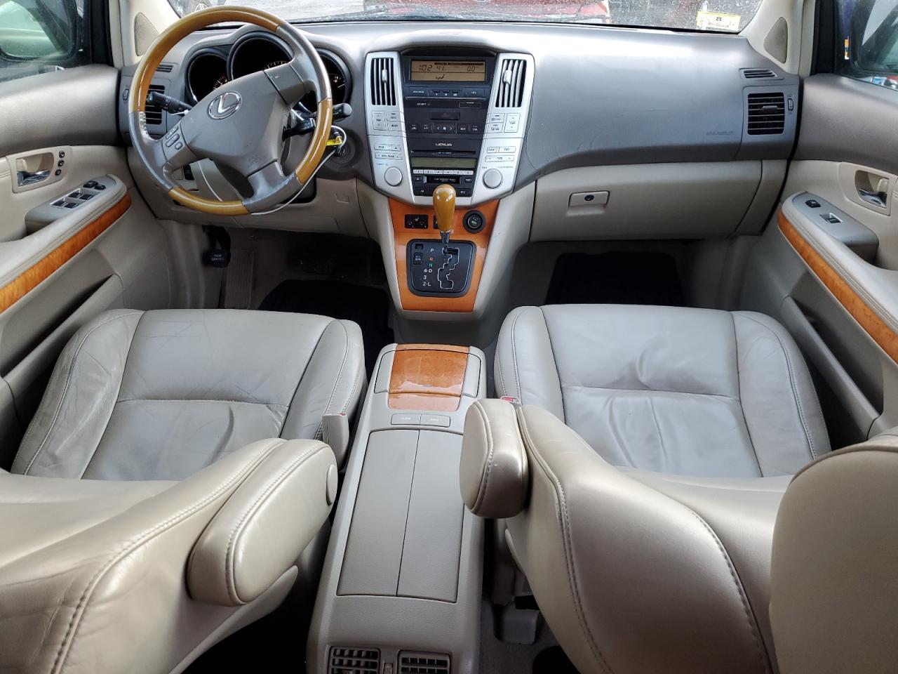 2005 Lexus RX VIN 2T2HA31U25C046635 Copart auction photo, front end / side damage thumbnail 8
