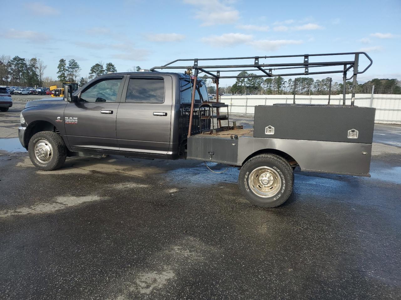 2018 RAM 3500 VIN 3C63RRHL7JG292613 Copart auction photo, side damage thumbnail 2