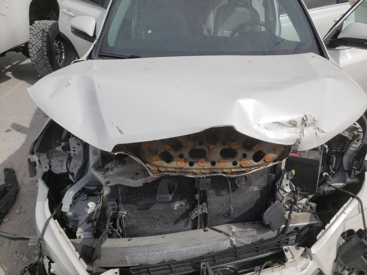 2017 Toyota Highlander VIN 5TDJZRFH5HS515807 Copart auction photo, front end damage thumbnail 12