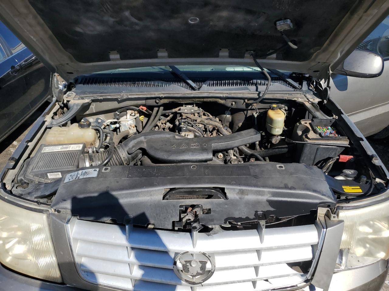 2002 Cadillac Escalade VIN 3GYEK63N62G284785 Copart auction photo, front end damage thumbnail 11
