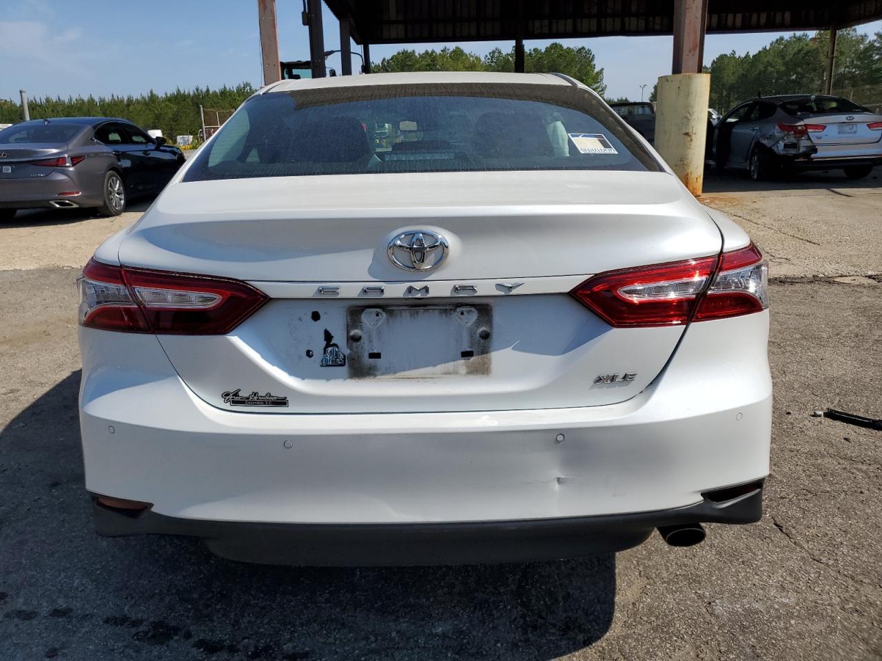 2018 Toyota Camry VIN 4T1B11HK2JU095295 Copart auction photo, side damage thumbnail 6