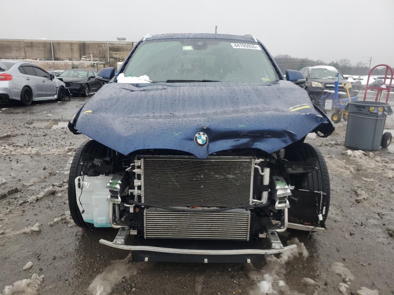 2021 BMW X1 VIN WBXJG9C06M5U05887 Copart auction photo, front end / minor dent/scratches damage thumbnail 5