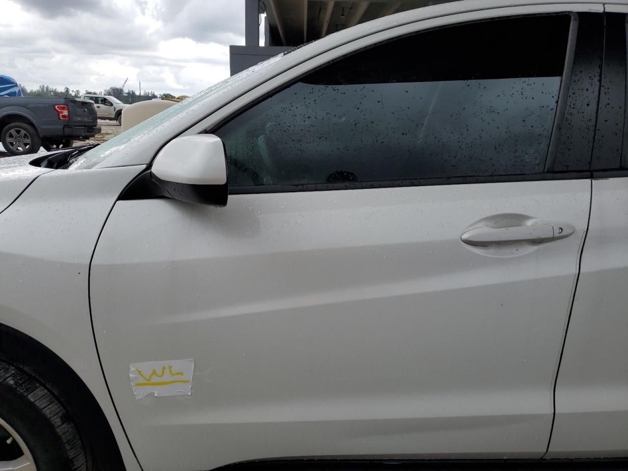 2016 Honda HR-V VIN 3CZRU6H32GM710399 Copart auction photo, water/flood / minor dent/scratches damage thumbnail 13