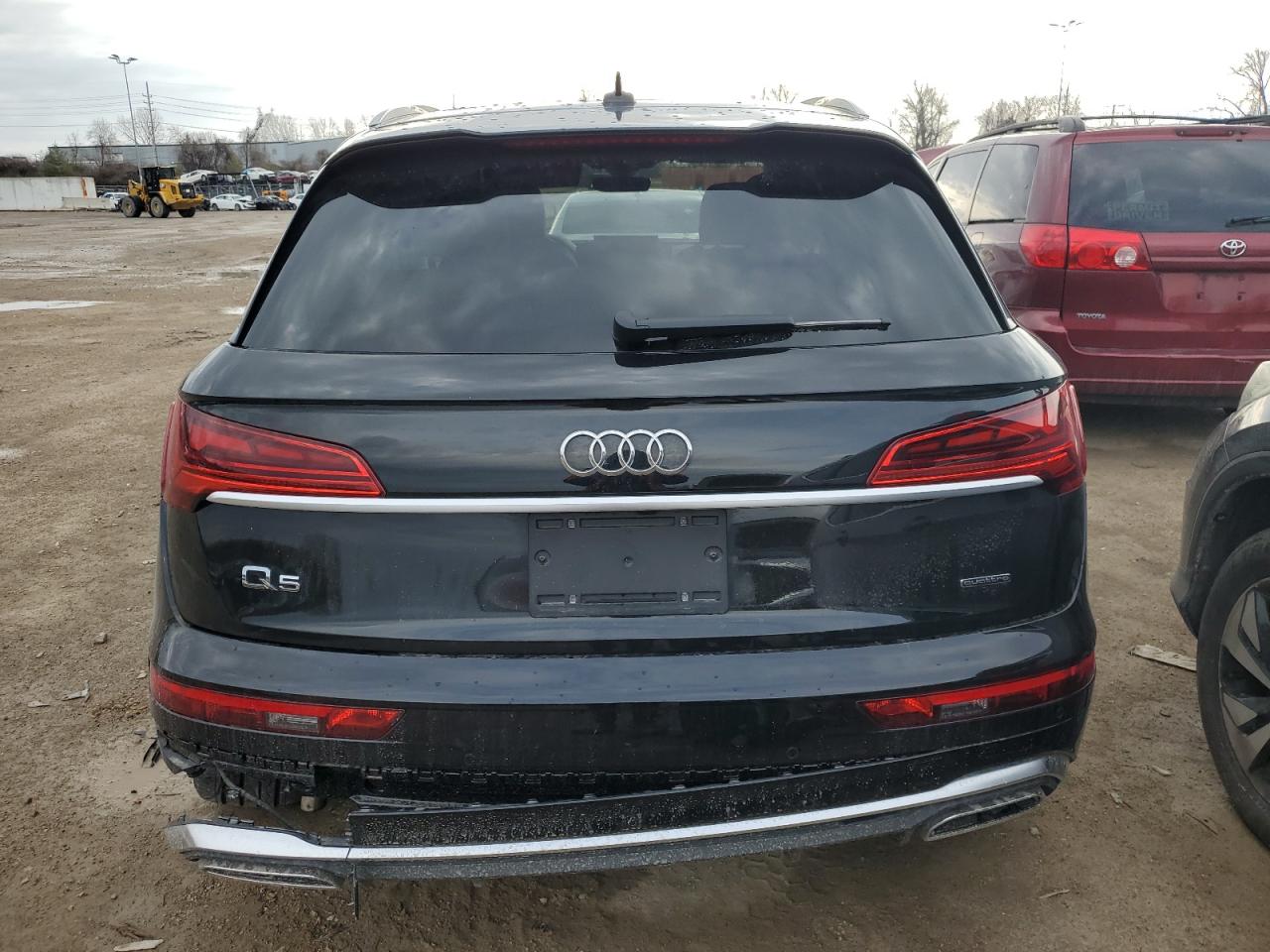 2024 Audi Q5 VIN WA1E2AFY3R2129672 Copart auction photo, side / mechanical damage thumbnail 6