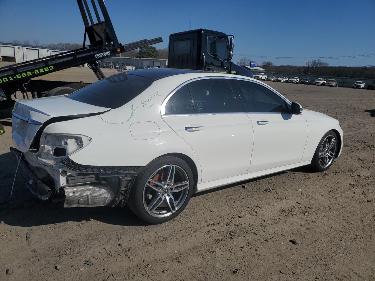 2019 Mercedes-Benz E-klasse VIN WDDZF4JB6KA558807 Copart auction photo, rear end / minor dent/scratches damage thumbnail 3