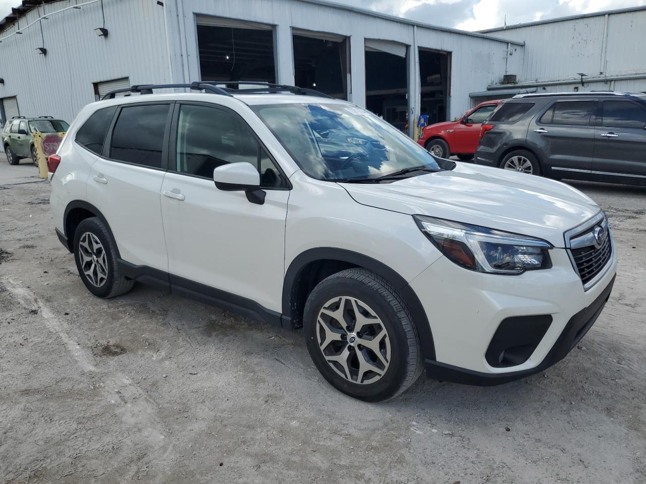 2021 Subaru Forester VIN JF2SKAJC1MH506334 Copart auction photo, water/flood damage thumbnail 4