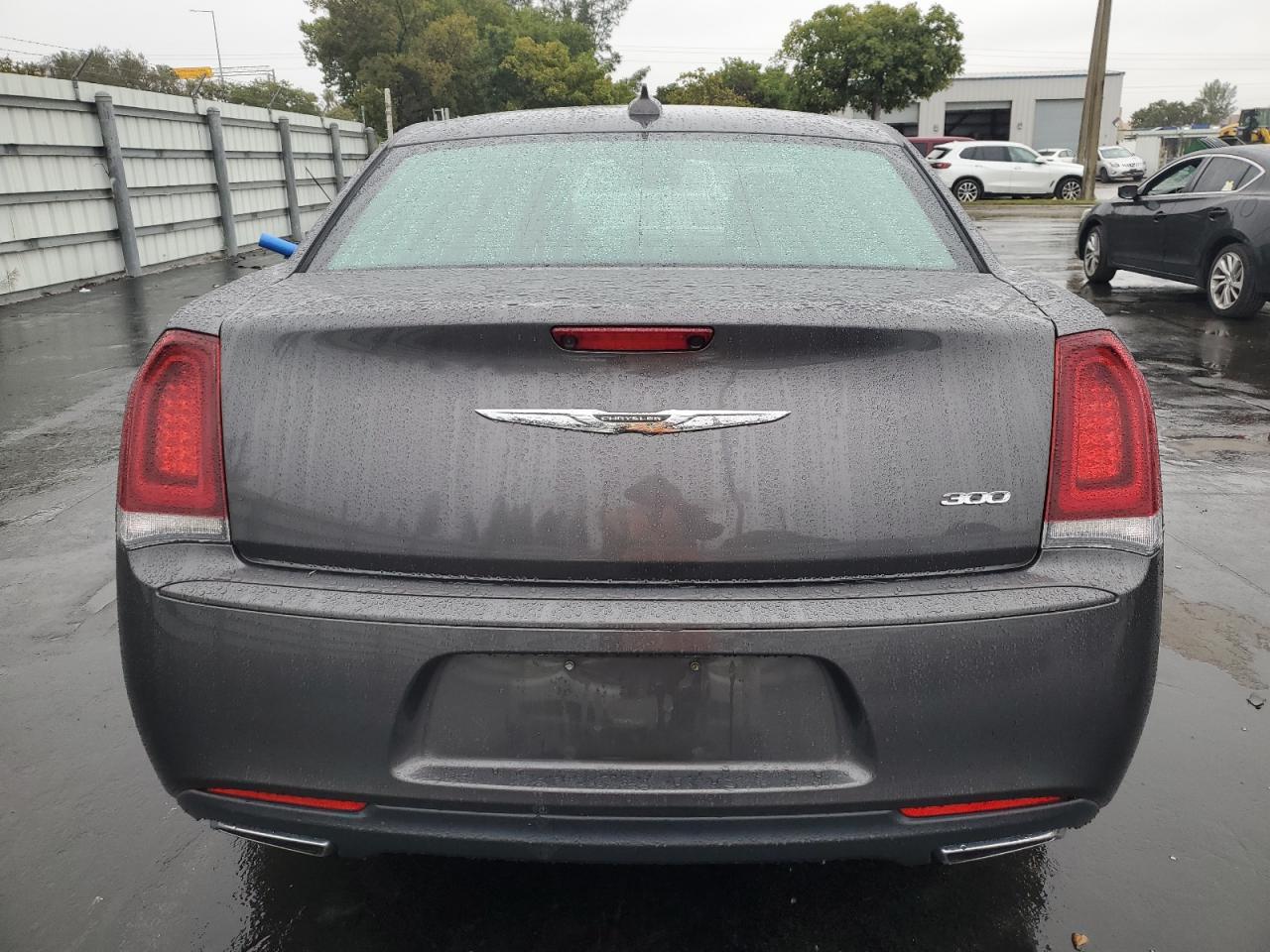 2018 Chrysler 300 VIN 2C3CCABG7JH262443 Copart auction photo, water/flood damage thumbnail 6