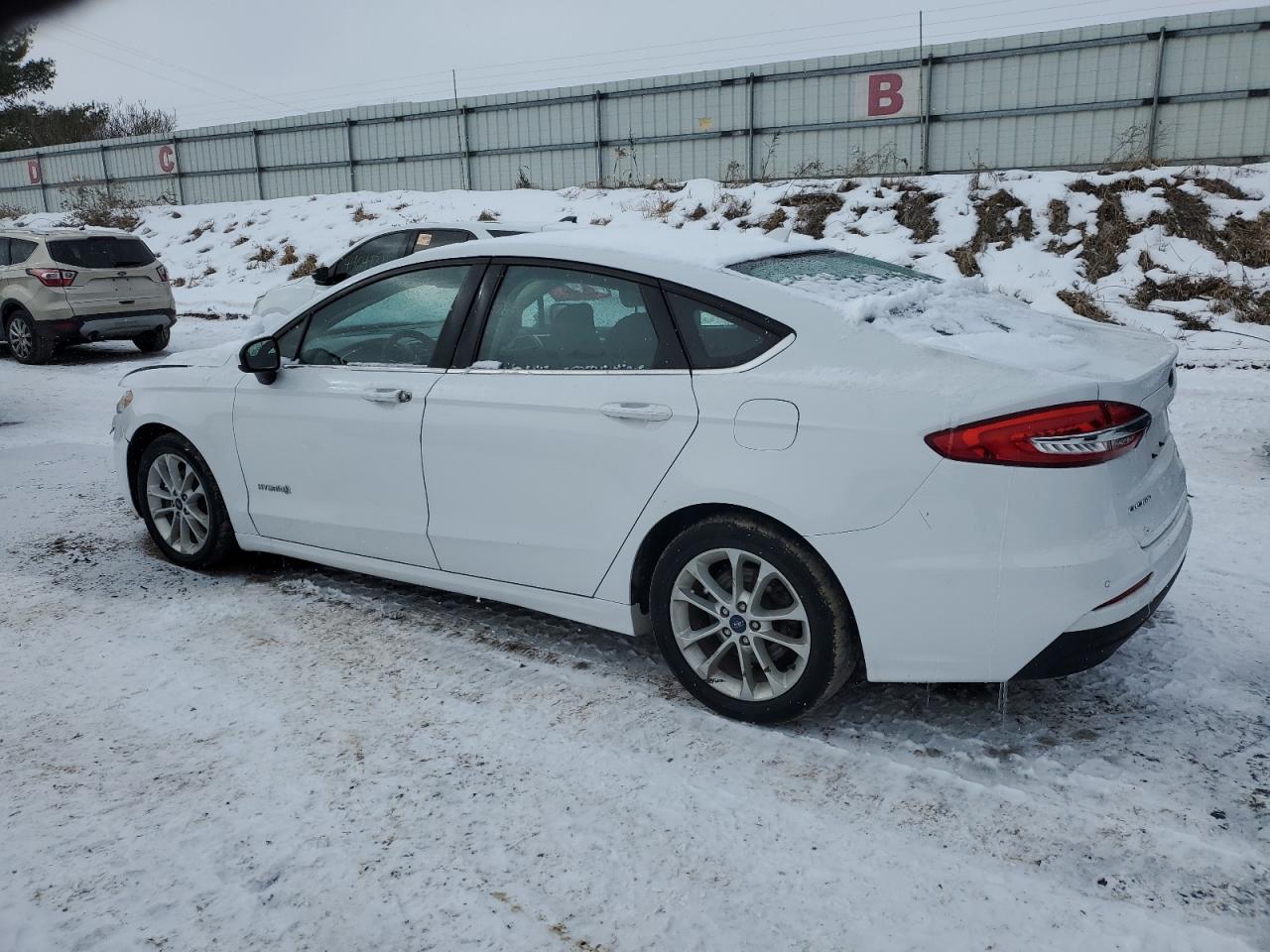 2019 Ford Fusion VIN 3FA6P0LU3KR137706 Copart auction photo, front end / rear end damage thumbnail 2