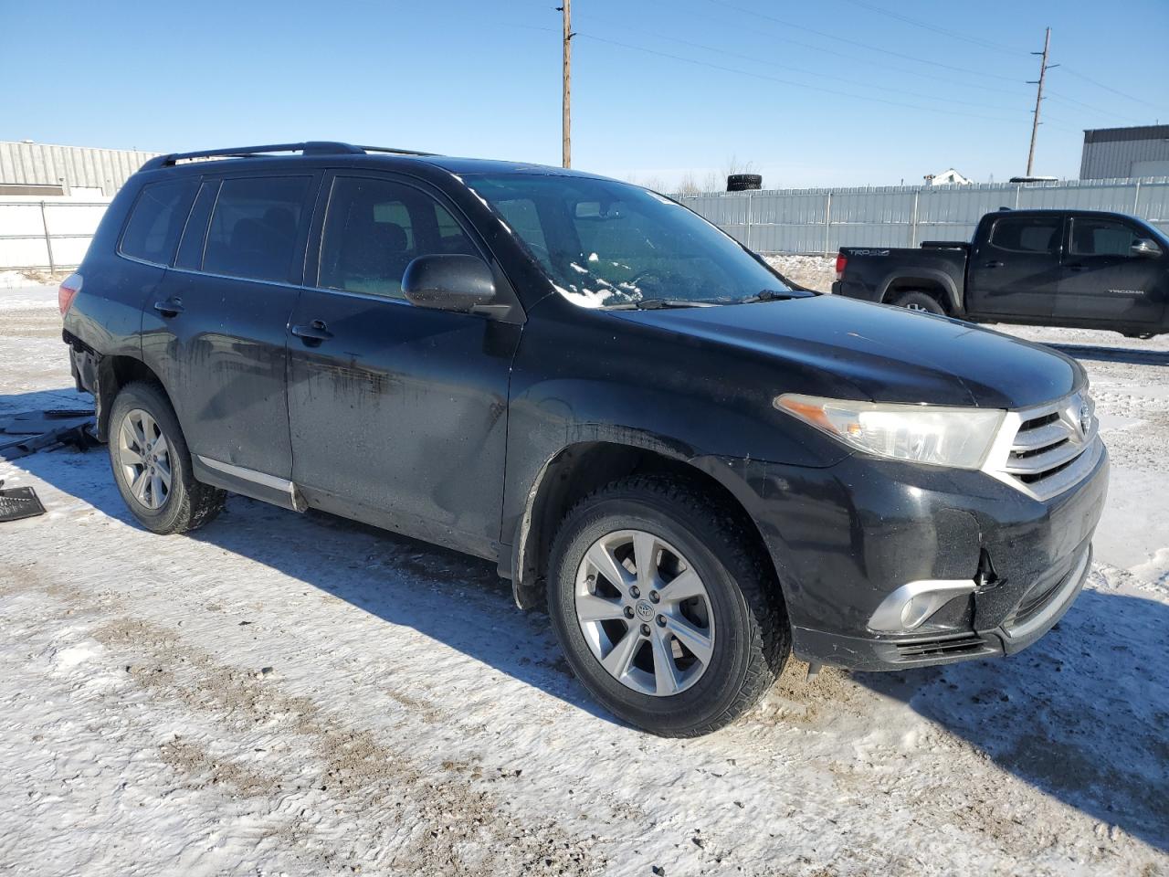 2011 Toyota Highlander VIN 5TDBK3EH4BS069437 Copart auction photo, all over / undercarriage damage thumbnail 4