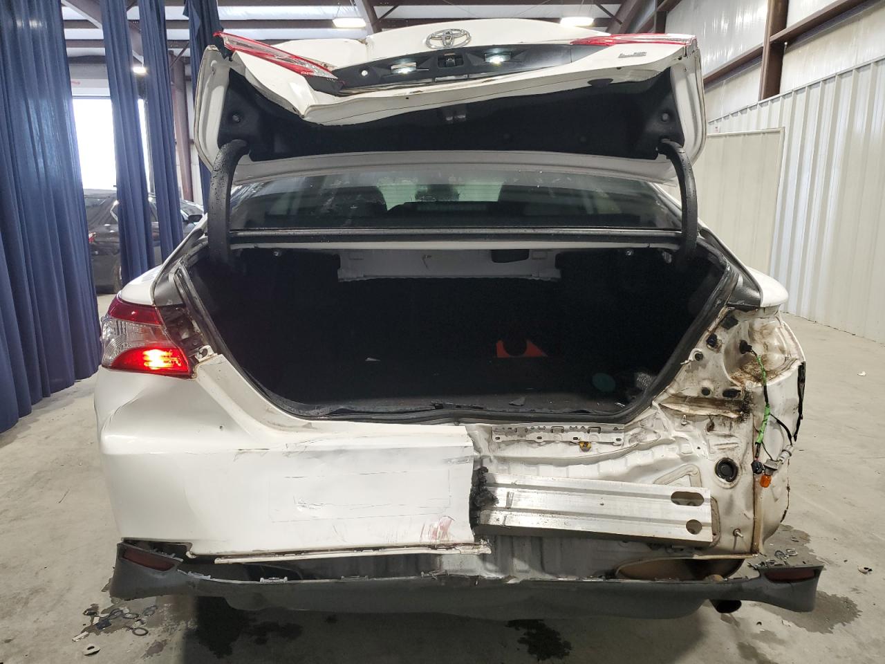 2019 Toyota Camry VIN 4T1B11HK3KU228860 Copart auction photo, rear end damage thumbnail 6