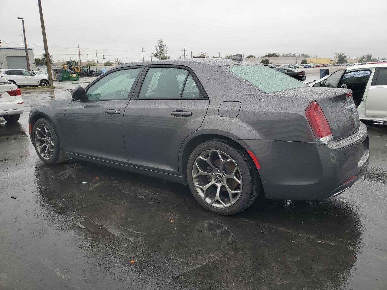 2018 Chrysler 300 VIN 2C3CCABG7JH262443 Copart auction photo, water/flood damage thumbnail 2