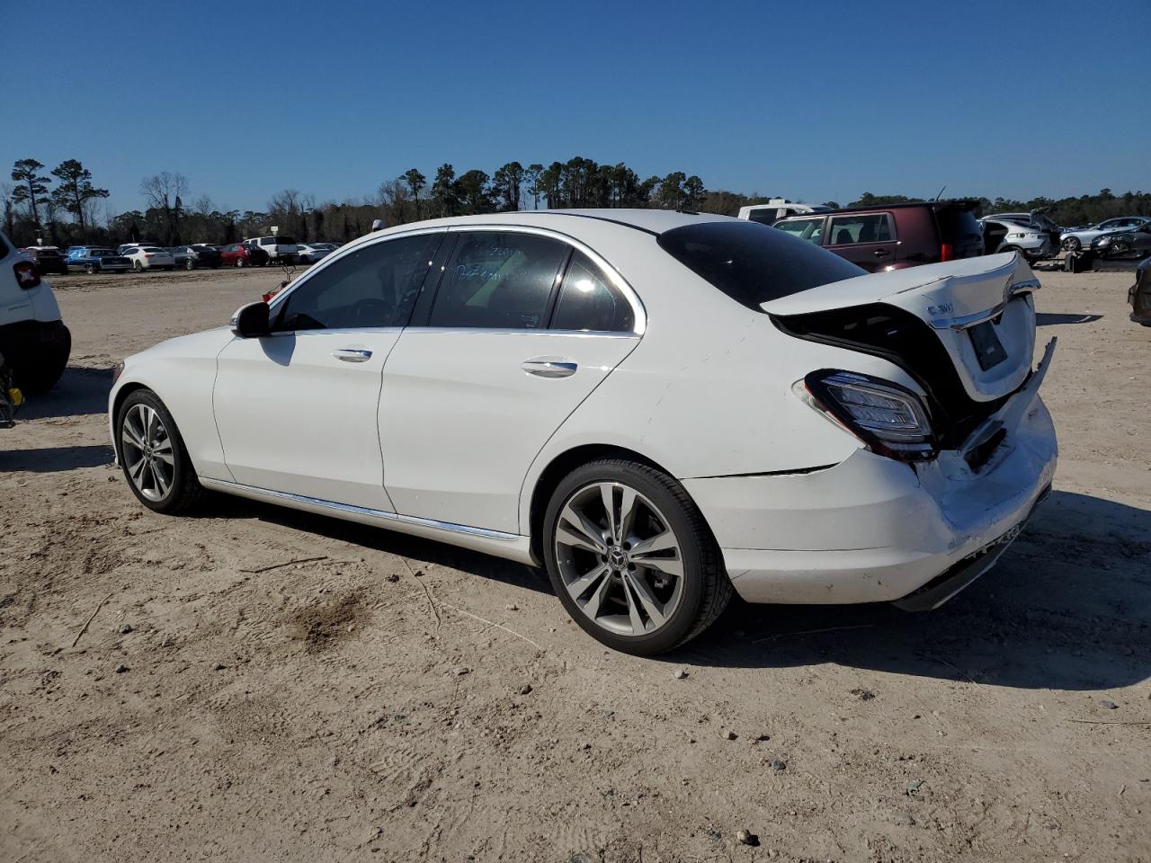 2019 Mercedes-Benz C-klasse VIN WDDWF8DB6KR518430 Copart auction photo, rear end / minor dent/scratches damage thumbnail 2